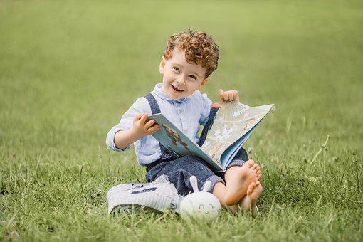 人, 孩子, 本书, 坐着, 草, 教育, 性质, 公园, 夏天, 读, 幸福