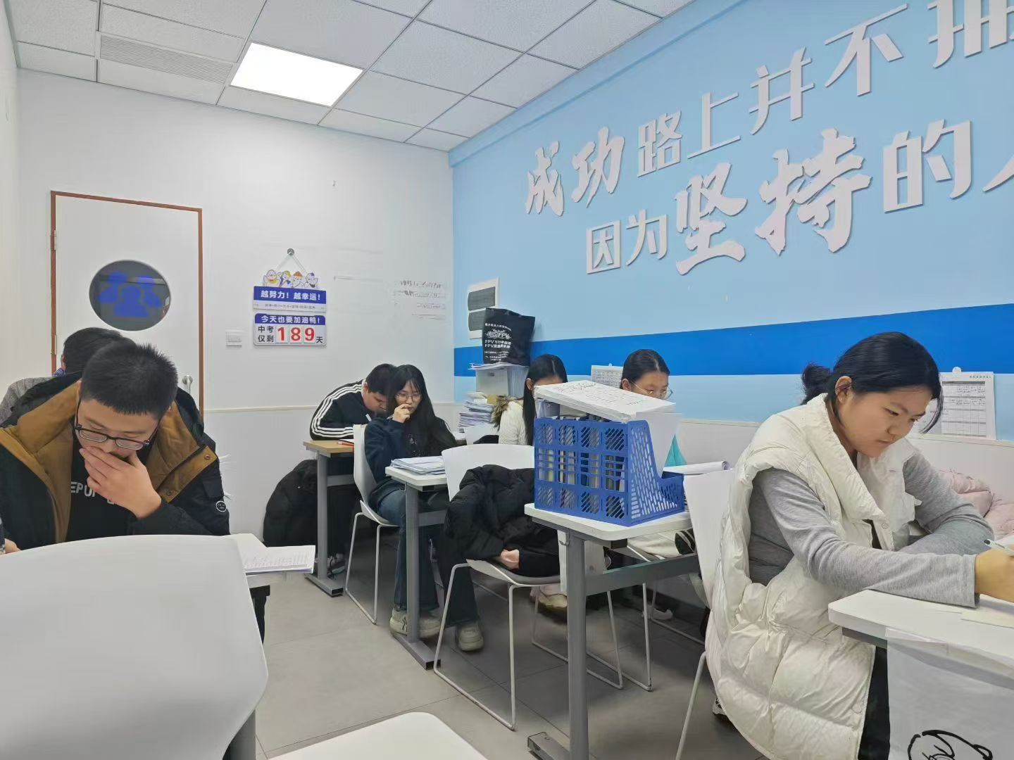 济南高中辅导新标杆:锐思教育,一对一/小班课/高三冲刺班,资深教师助力高效提分(图3) 微信图片_20260129140034.jpg