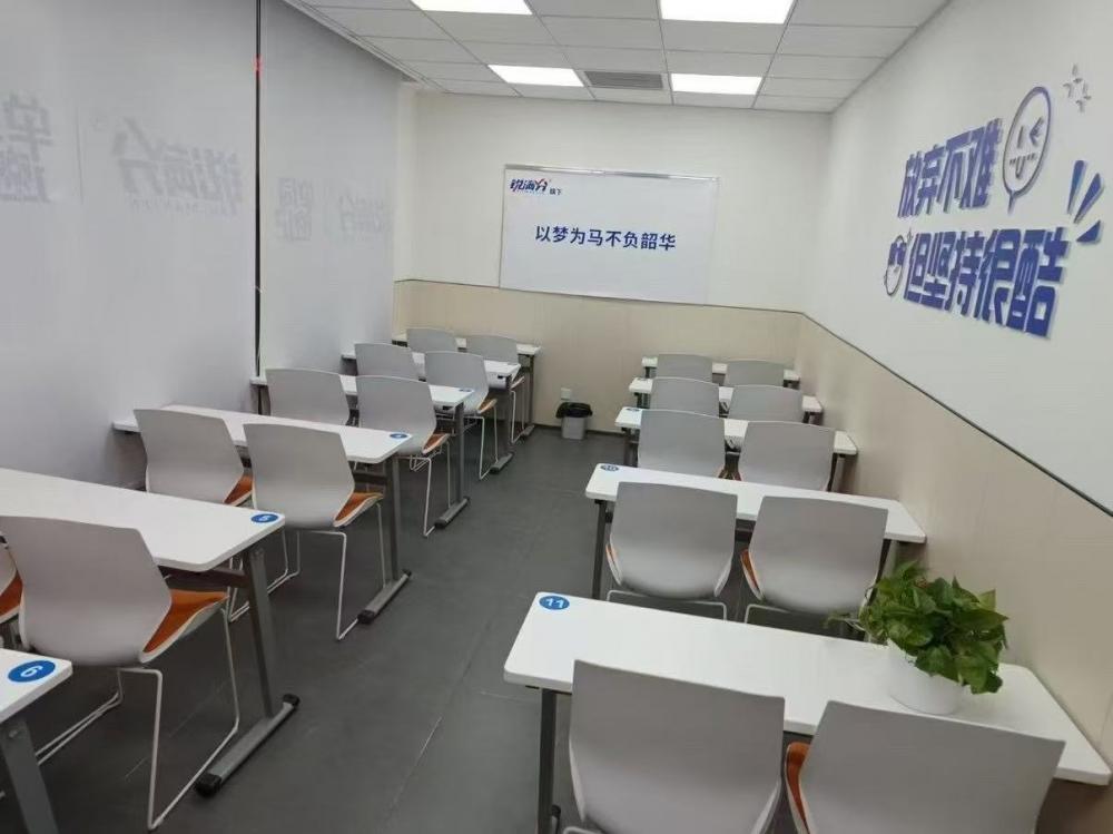 0cad217ed2109fdcd67800df8080c4df.jpg