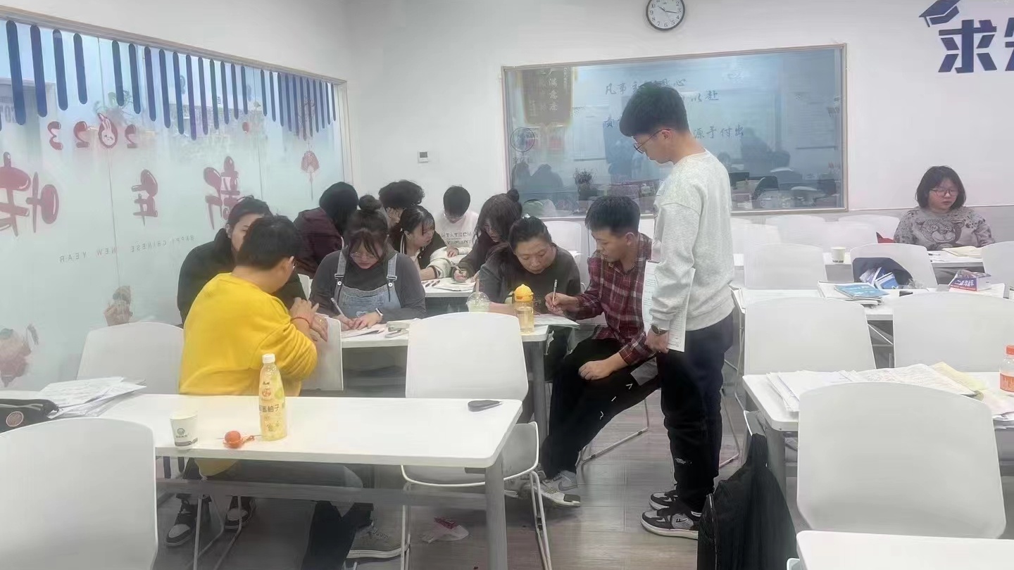 上课实景 (9).jpg 上课实景 (9).jpg