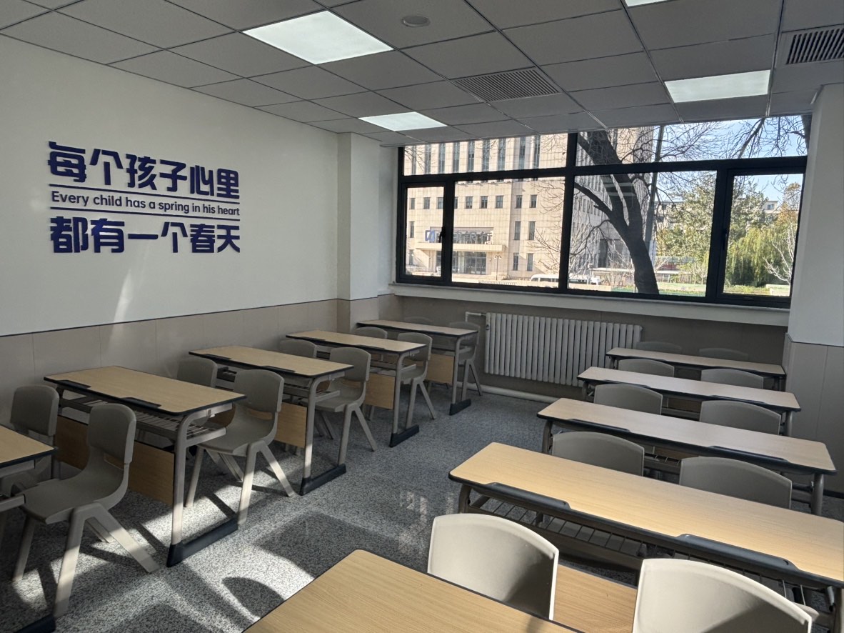 三河燕郊新高三预警:报名人数再创新高!锐思教育分层教学+名师领航,抢占高考先机(图2) 上课2.jpg