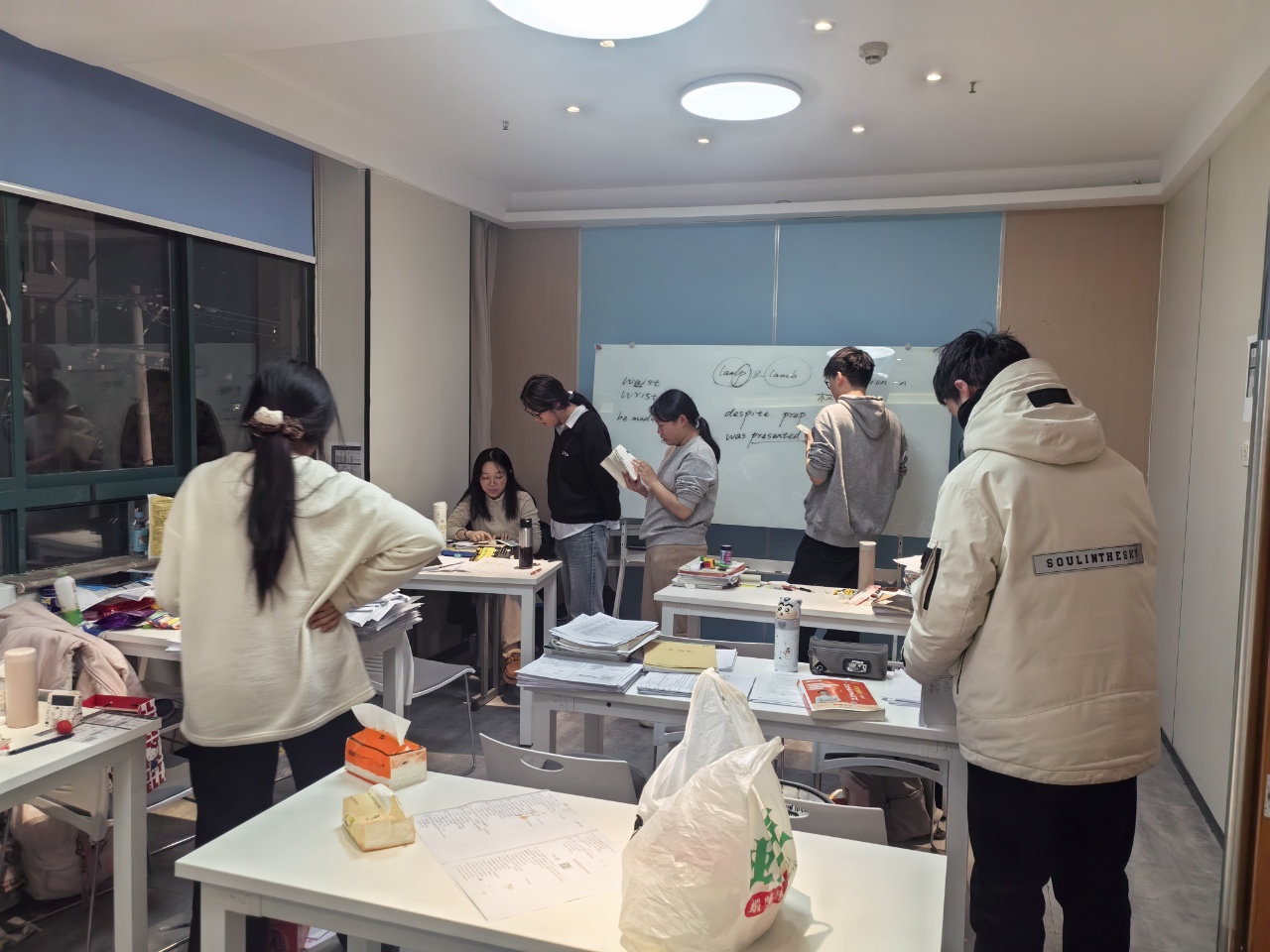 校区学生17.jpg