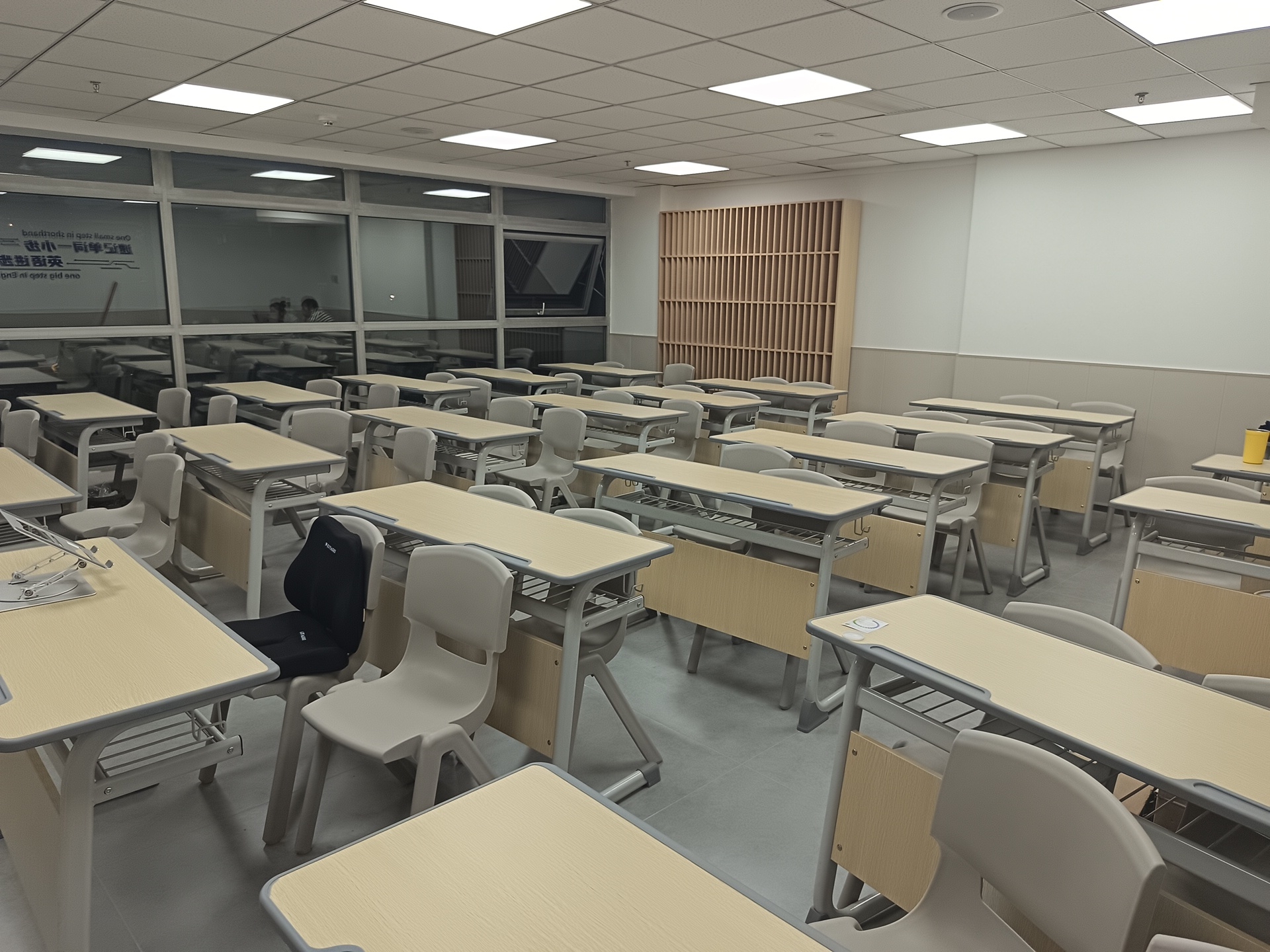 2026南京建邺初高中英语好老师推荐锐思教育|奥体/兴隆/莫愁湖附近初高中英语阅读与写作能力突破班，好老师盘点